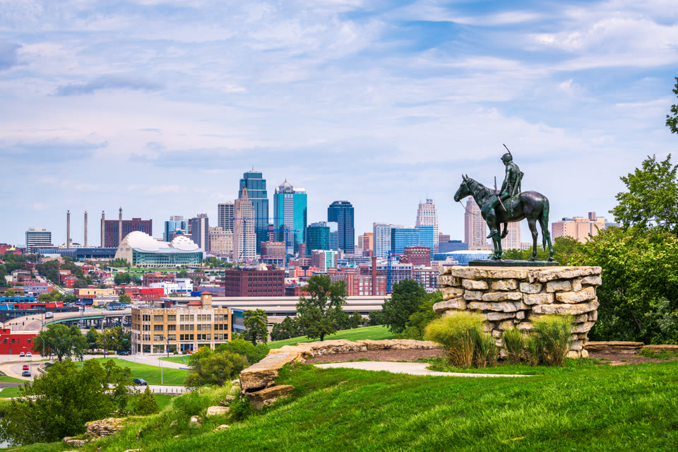 The Scout statue overlooking the downtown Kansas City, Missouri skyline